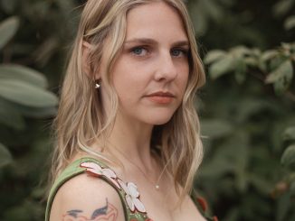 Artwork for Dori Freeman album, "Ten Thousand Roses"