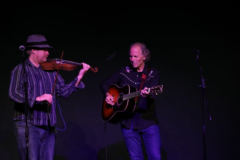 Photo of Brooks Williams & Aaron Catlow for live review