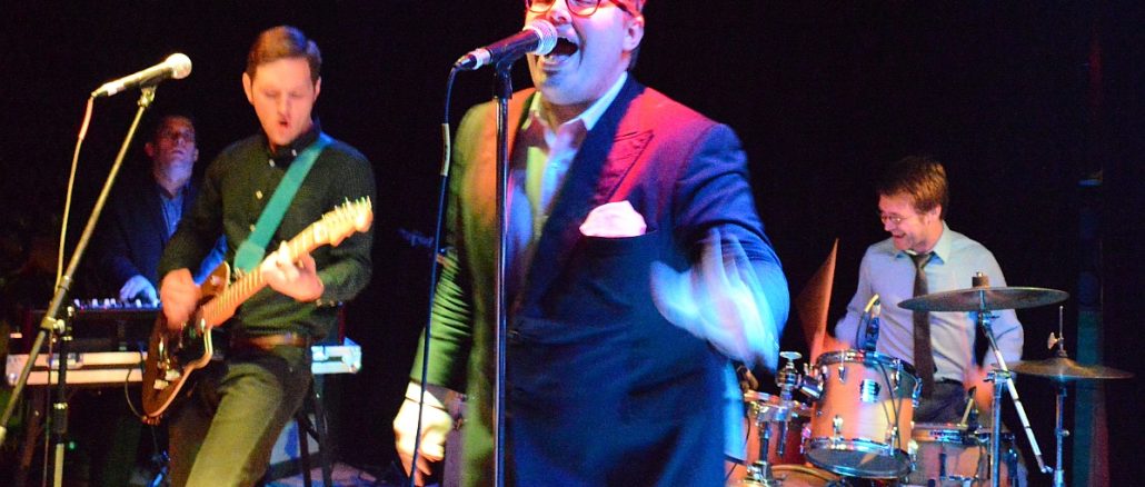 Image for Classic Clip St Paul and The Broken Bones 'I'll Be Your Woman' St. Paul and the Broken Bones at Zanzabar in Louisville, Kentucky. Date 28 February 2014, 22:23:36 Source https://www.flickr.com/photos/hangstrom/17558713946/ Author https://www.flickr.com/photos/hangstrom/ Lee Burchfield