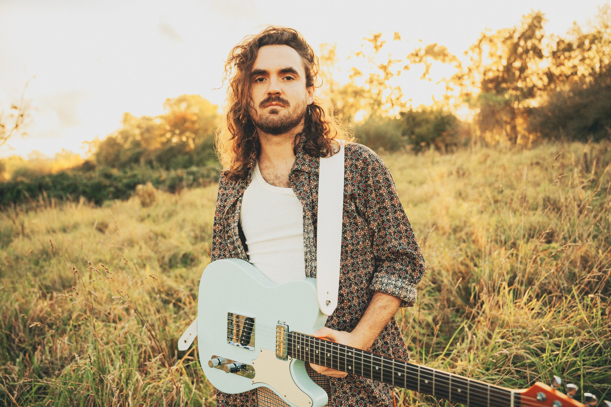 Video Premiere: Blair Dunlop “Let’s Get Out of the City” – Americana UK