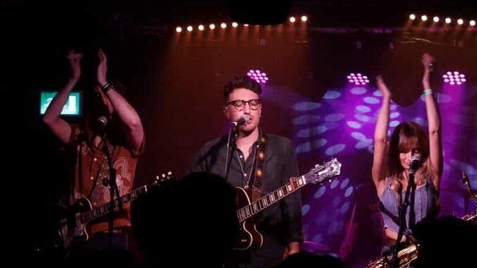 Jonny Morgan & The Moral Support live cover