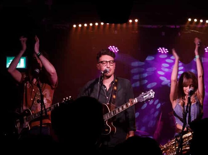 Jonny Morgan & The Moral Support live cover