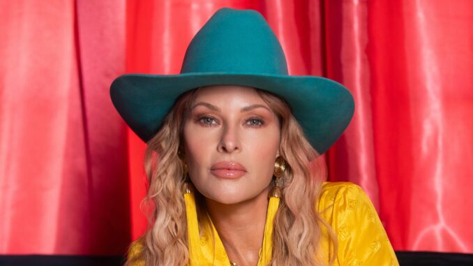 Elizabeth Cook
