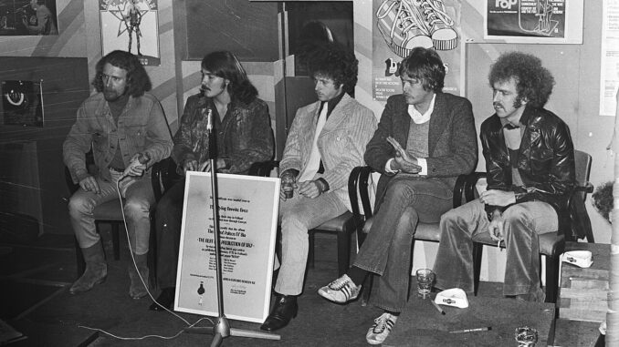 Flying Burrito Brothers, Amsterdam 1970, L-R: Sneaky Pete Kleinow, Rick Roberts, Chris Hillman, Michael Clarke, Bernie Leadon