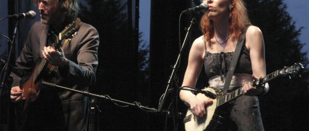 Gillian Welch with Dave Rawlings Marymoore Park July 2009
