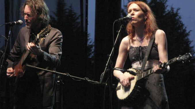 Gillian Welch with Dave Rawlings Marymoore Park July 2009