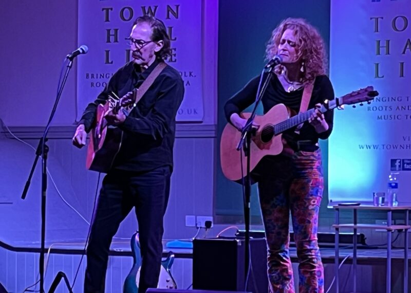 Alice Howe and Freebo live at the Town Hall, Kirton in Lindsey - 7th November 2025