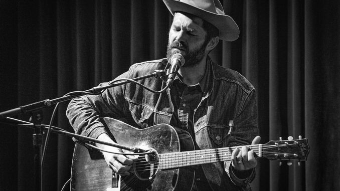 Jeffrey Foucault bat Wordl Cafe Live in February 2015