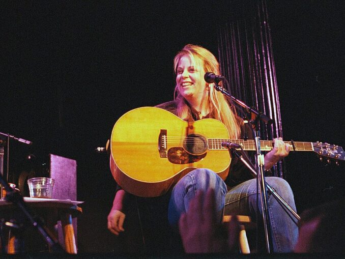 Mary Chapin Carpenter at The Bottom LIne, New York City 24th October 2006