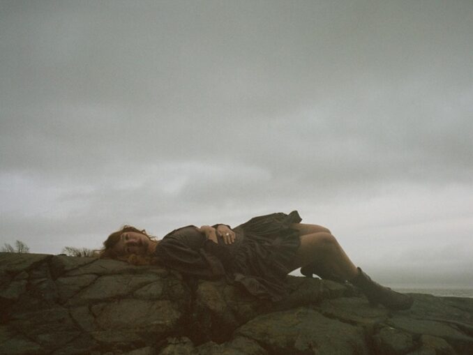 Artwork for Bell White album "A sign in the weather"
