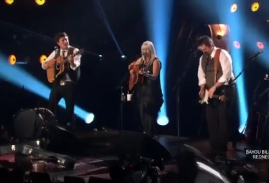 Classic Clips: Mumford & Sons & Emmylou Harris ft. Jerry Douglas The Road – CMT Crossroads, The Factory, Franklin, Tennessee, 20th September 2012 Classic Clips: Mumford & Sons & Emmylou Harris ft. Jerry Douglas The Road – CMT Crossroads, The Factory, Franklin, Tennessee, 20th September 2012